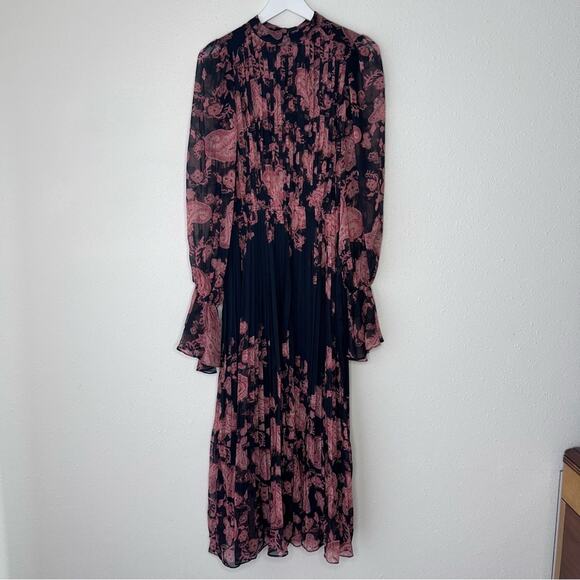 HEMANT & NANDITA Luana Pleated Long Dress in Chiffon Size XS - Picture 2 of 9